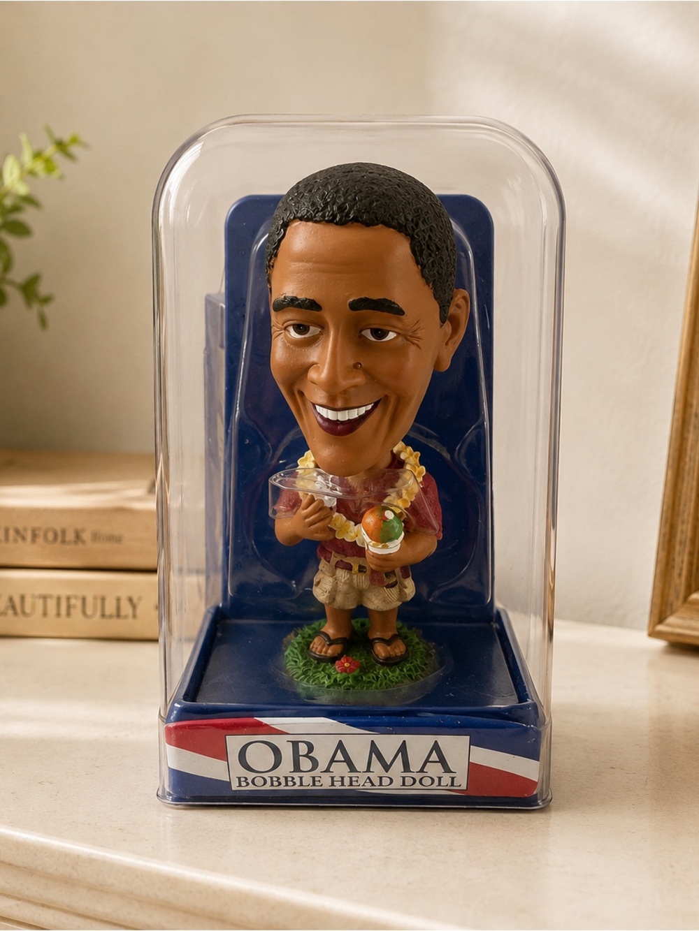 Barack Obama Aloha Hawaii Bobblehead Doll Lei Tropical Drink 4.5” New Package